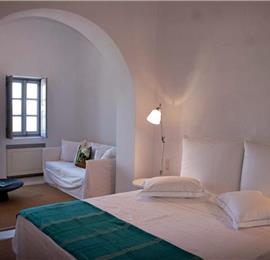 7 bed villa with pool near Akrotiri, Santorini, sleeps 14